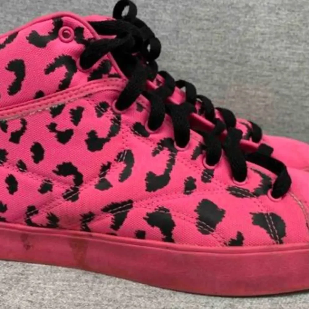 Reebok T-RAWW Tyga Cheetah Rare Limited Edition Hot Pink Shoes V55631 Mens 8